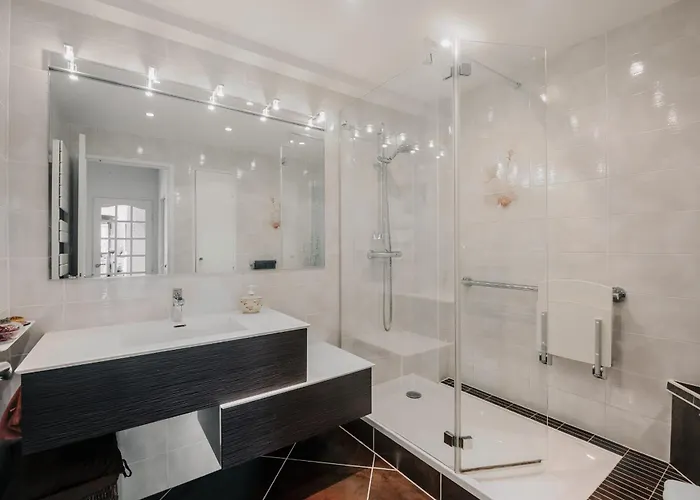 Bellevue - * Биарриц